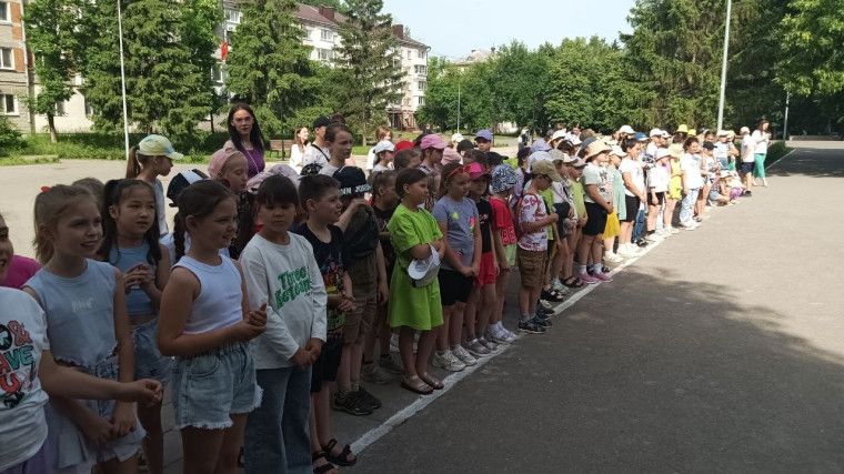 Открываем сезон дружбы и приключений в лагере «Дружба»!.